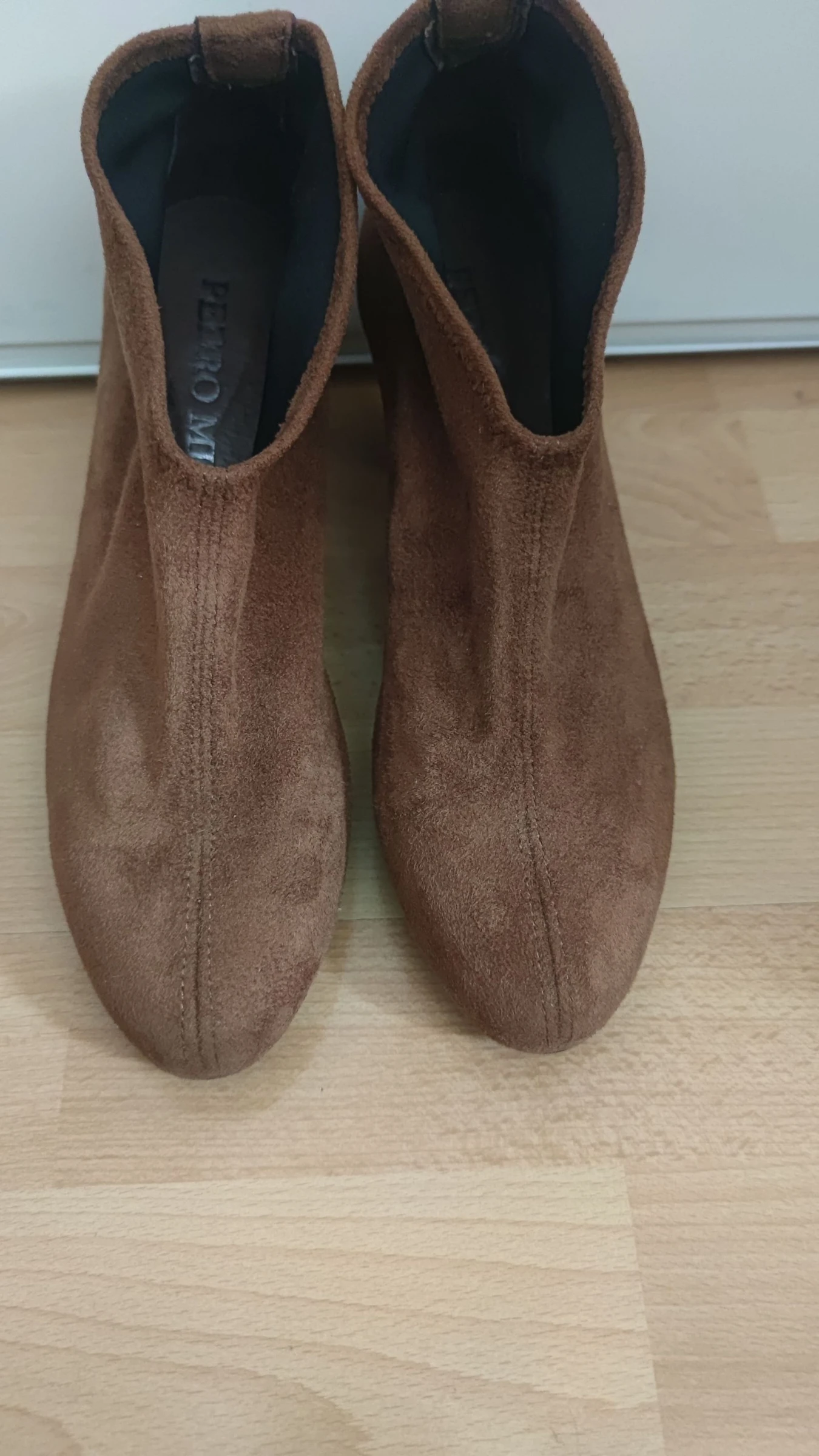 Botines de ante com salto Pedro Miralles Tamanho 38 – photo 9